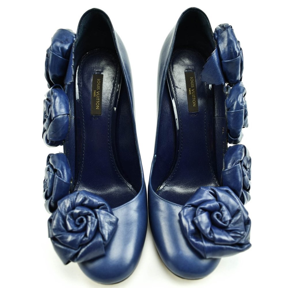 LOUIS VUITTON: Deep Blue/Violet, Leather & Roses Runway Heels/Pumps - Picture 4 of 8